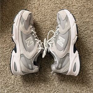 New Balance 530 - M8.5/W10